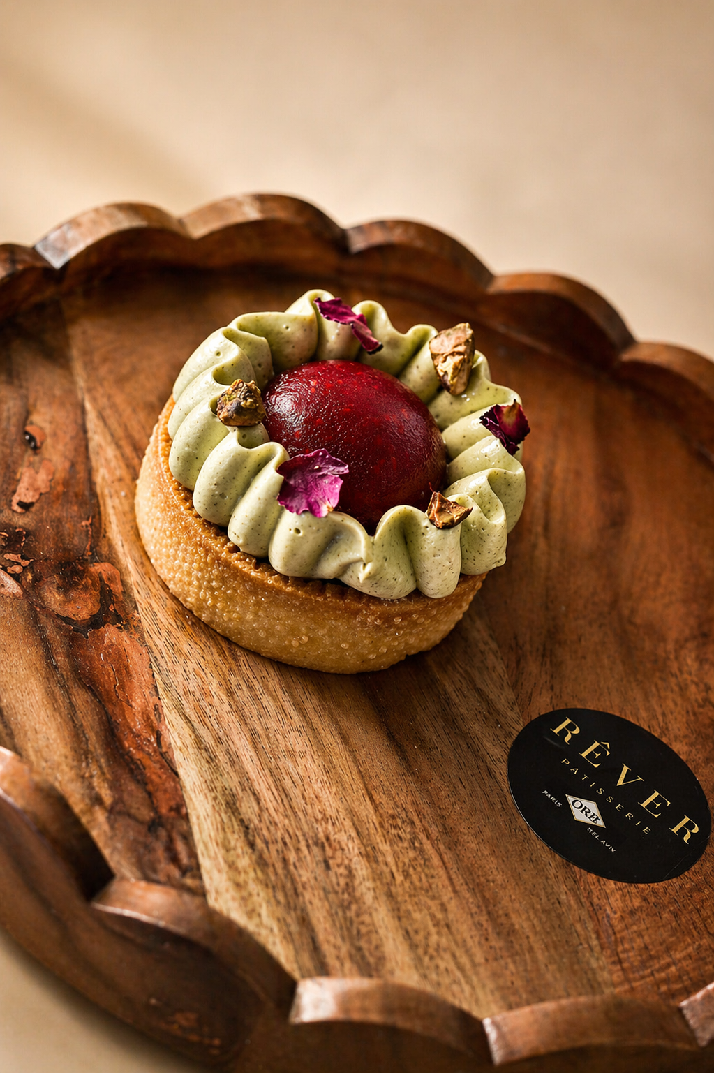 Pistachio & raspberry Tartlet