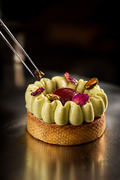 Pistachio & raspberry Tartlet